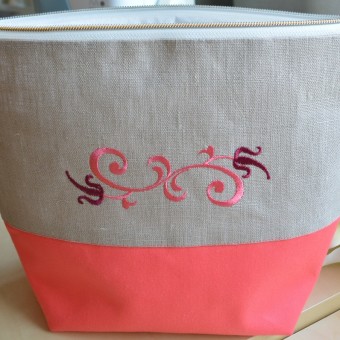 EliteStitch Cosmetic Bag - Linen -Embroidered
